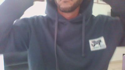 Surfer_30 webcam model stream image