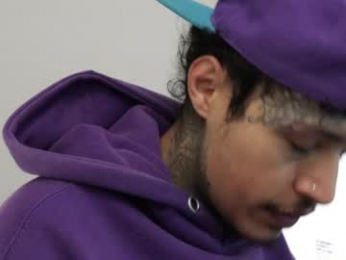 trieone webcam model stream image