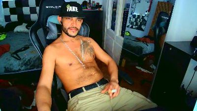 MickBCN01 webcam model stream image