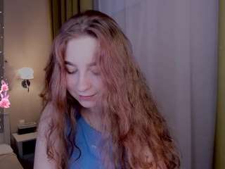 soft-as-a-flower webcam model stream image