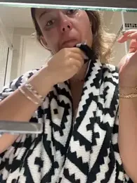 BabyNila webcam model stream image