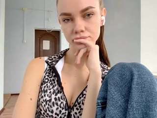 chloewang webcam model stream image