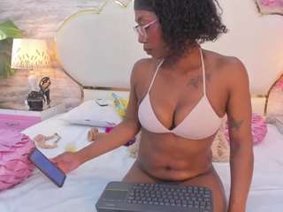 ninawilsonn webcam model stream image
