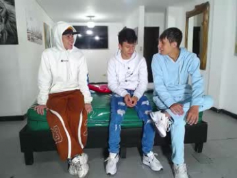 benz_boys webcam model stream image