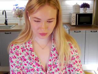 Veronika Mitchel webcam model stream image