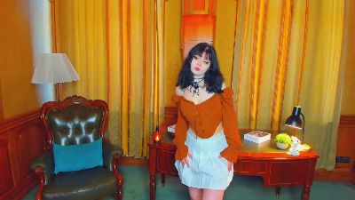 LorriSnook webcam model stream image