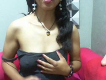 Lysah webcam model stream image