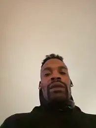 2HandsLong webcam model stream image