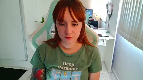 Ahrya_ webcam model stream image