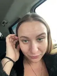 OlgaBuzzz webcam model stream image