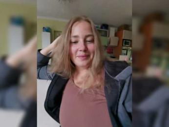 Rihashaia webcam model stream image