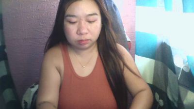 holy_phoebe24 webcam model stream image