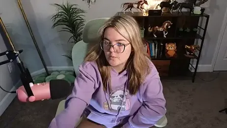 Brivana webcam model stream image