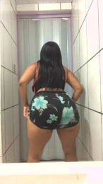 IsaFernandes webcam model stream image