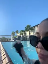 YnotBoth webcam model stream image