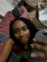 EscorpiLeoncita webcam model stream image