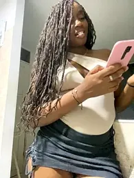 EscorpiLeoncita webcam model stream image