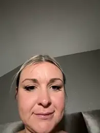 Bella-Tight webcam model stream image