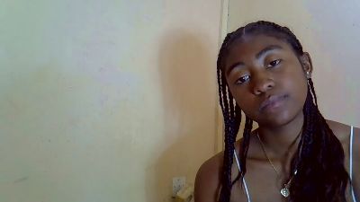 Karinah_7 webcam model stream image