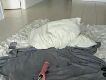 myles_isperfect webcam model stream image