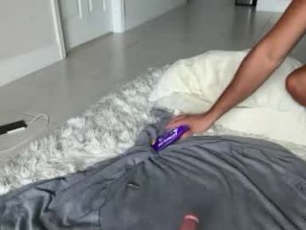 myles_isperfect webcam model stream image