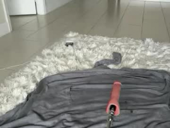 myles_isperfect webcam model stream image