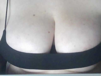 peachyshow webcam model stream image