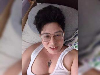 AlexisRodrigo webcam model stream image