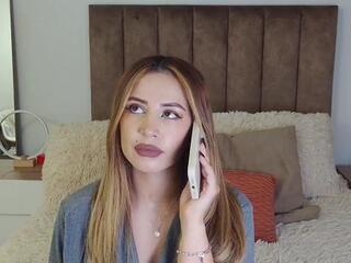 Ali Gardenier webcam model stream image