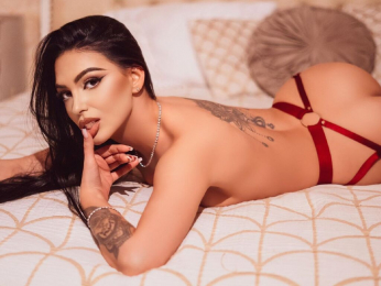 IzaBelle webcam model stream image