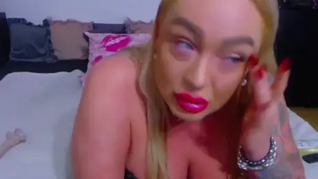 BustyVicky webcam model stream image