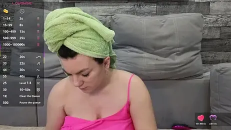 Vika_loves_you webcam model stream image