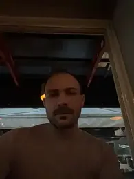 Adventurehotman webcam model stream image