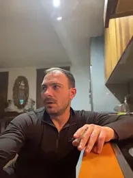 Adventurehotman webcam model stream image