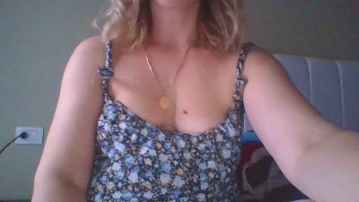 lovesiara1 webcam cam4 model stream image