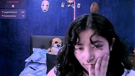 NinaYellow webcam model stream image