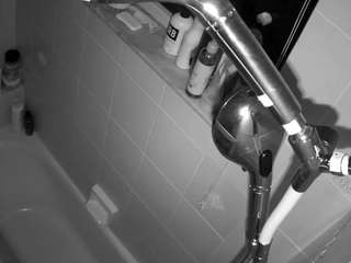 voyeurcam-charleys-bathroom webcam model stream image