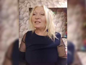 LizSage webcam model stream image