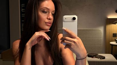 Goddess_Velora webcam model stream image