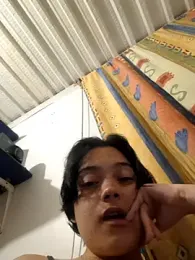 Meeliivee webcam model stream image