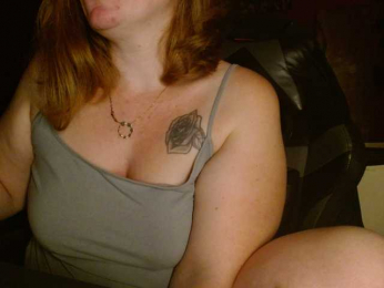 Petitoiseaucoquine webcam model stream image