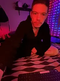 SalemStratton webcam model stream image