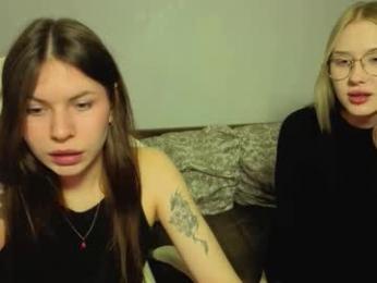 let_me_seee webcam model stream image