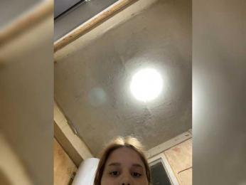 OliVvka webcam model stream image