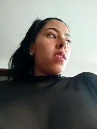 Luianna webcam model stream image