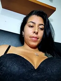 Luianna webcam model stream image