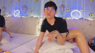 AleAurarashi webcam cam4 model stream image