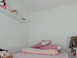 Alisson Mendez webcam model stream image