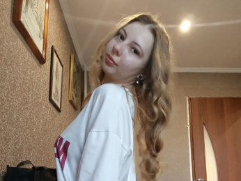 VictoriaAdel webcam model stream image