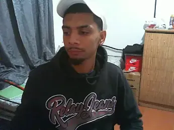 29YOURZ_28_ webcam model stream image